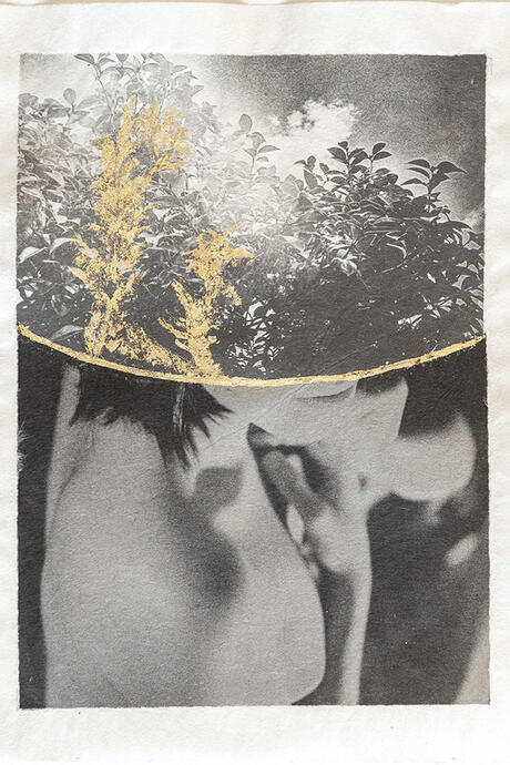 Margaret Lansink, Komorebi, 2021. Tirages pigmentaires sur papier washi fabriqué à la main. Collage rehaussé à la feuille d’or 23 carats.