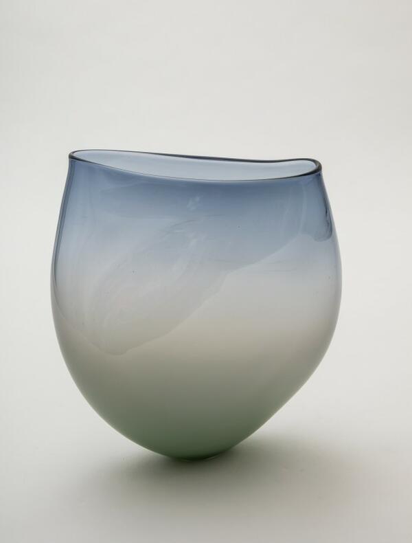 Michèle Oberdieck - Ostfriesia I Distraction Bowl - Verre soufflé - 28 x 22 x 10 cm ©Galerie Capazza, Denis Durand
