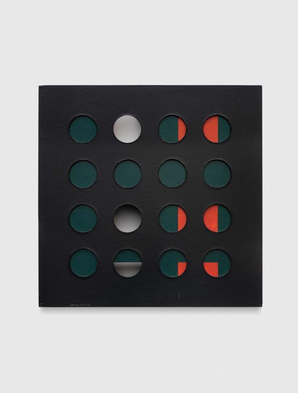 Judith Lauand (Pontal, São Paulo, Brasil [Brazil], 1922) Acervo 29, Concreto 33 [Collection 29, Concrete 33], 1956 Esmalte sobre aglomerado [Enamel on fiberboard], 50 x 50,5 x 5,5 cm Museu de Arte de São Paulo Assis Chateaubriand Doação [Gift] Yara e Albert Khoury, 2022 Foto [Photo]: Eduardo Ortega