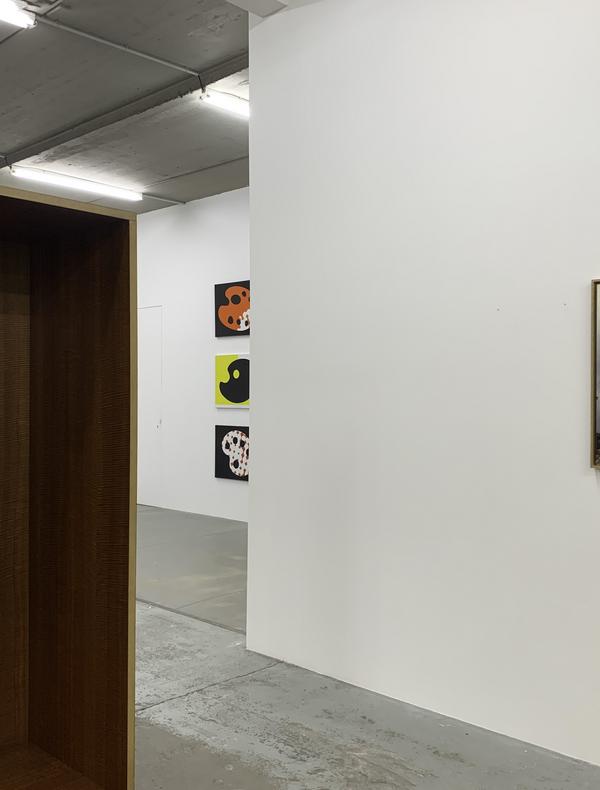 Vue d'exposition "Méfiez-vous de la réalité", Galerie Laurent Godin