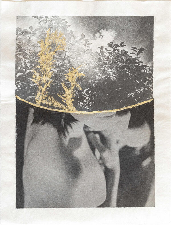 Margaret Lansink, Komorebi, 2021. Tirages pigmentaires sur papier washi fabriqué à la main. Collage rehaussé à la feuille d’or 23 carats.