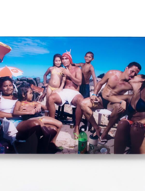 Bárbara Wagner, Brasília Teimosa (série), 2008 [Photo Raphaela Campelo]