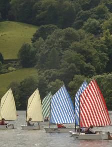Daniel Buren: Voile/Toile - Toile/Voile Daniel Buren: Voile/Toile - Toile/Voile