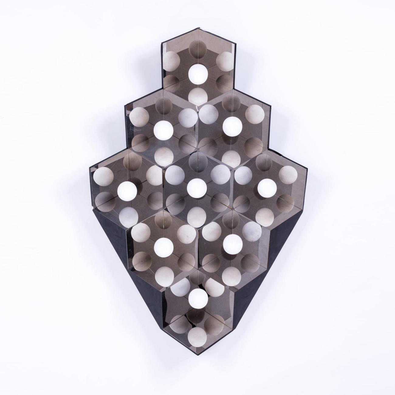 Joel Stein, Trièdre 9 cellules