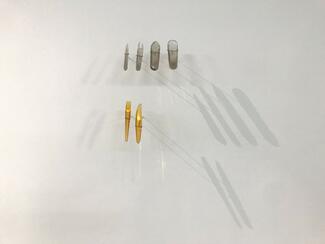 Octave Vandeweghe. De l'ensemble Culturel Manners, 2016. Somkey 4 Set, #20, Quartz fumé, 1,5 x 14 2,5 x 16 - 4 x 16 - 4,5 x 15 cm Courtesy de l'artiste et Valérie Traan gallery, Anvers.