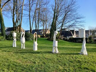 HORS LES MURS