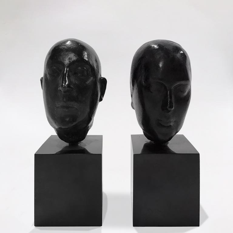 Sculpture en bronze de Louis Derbré, Portraits de M et Mme Dessertenne