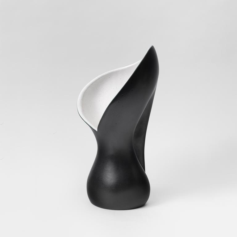 Catalogue raisonné, Pol Chambost, Vase nervure (noir blanc). Modèle 1046 — 1954