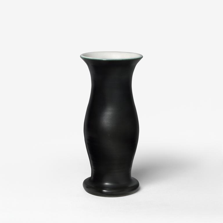 Catalogue raisonné, Pol Chambost, Vase (noir blanc). Modèle 845 — 1953