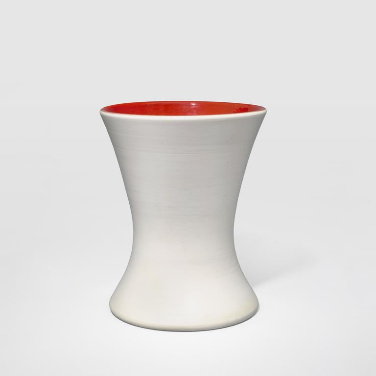 Catalogue raisonné, Pol Chambost, Vase diabolo (blanc rouge). Modèle 1047 B — 1954