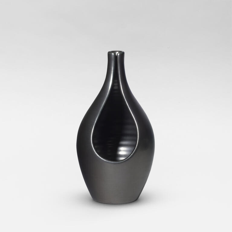Catalogue raisonné, Pol Chambost, Vase goutte (argent noir). Modèle 1068 — 1955