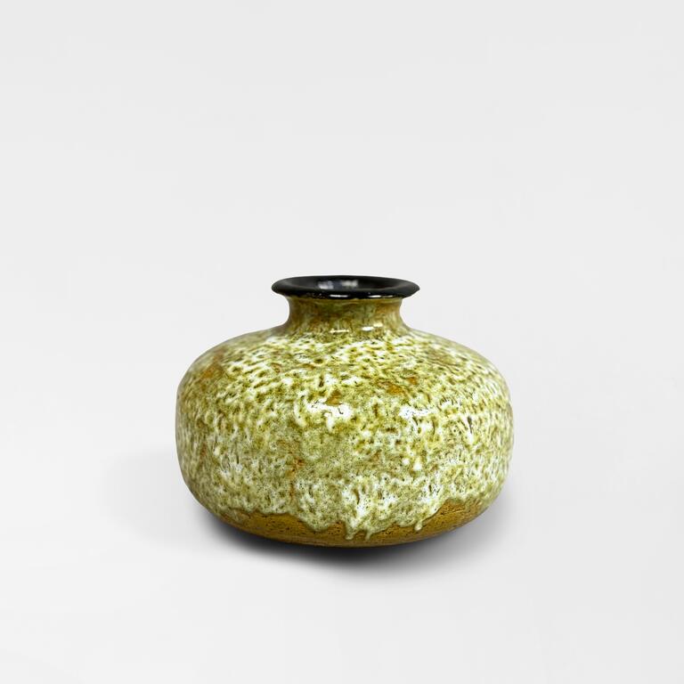 Catalogue raisonné, Pol Chambost, Vase trapu aplati (blanc jaune vert et noir). Modèle 1317 — 1962