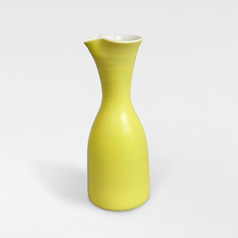 Catalogue raisonné, Pol Chambost, Vase carafe (jaune blanc). Modèle 1070 — 1955
