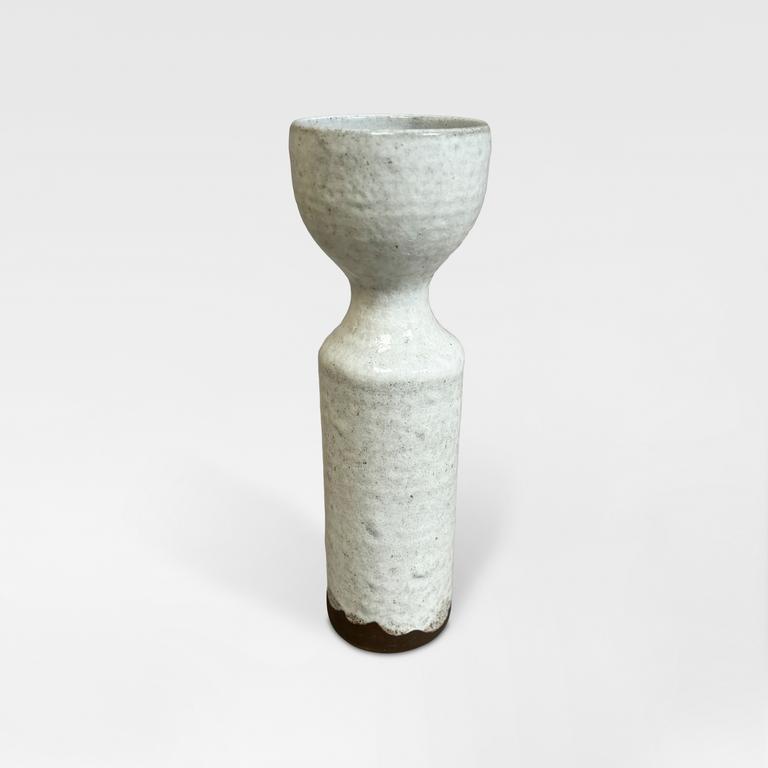 Catalogue raisonné, Pol Chambost, Vase à étranglement, goulot évasé (blanc). —