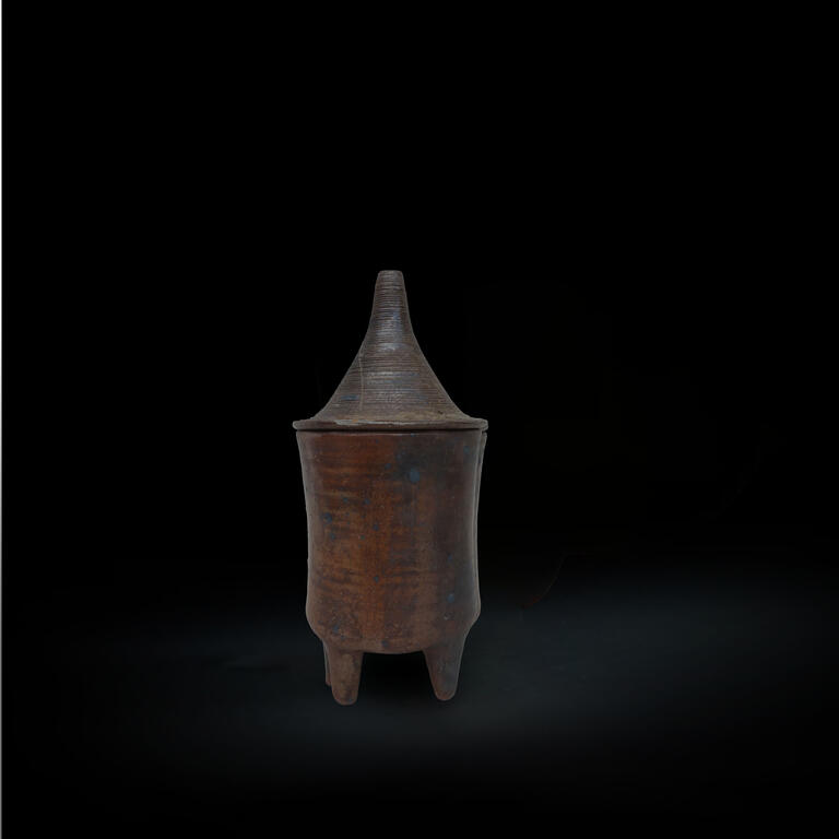 Catalogue raisonné, Jean & Jacqueline Lerat, Sur quatre pied (pot à tabac), 1975