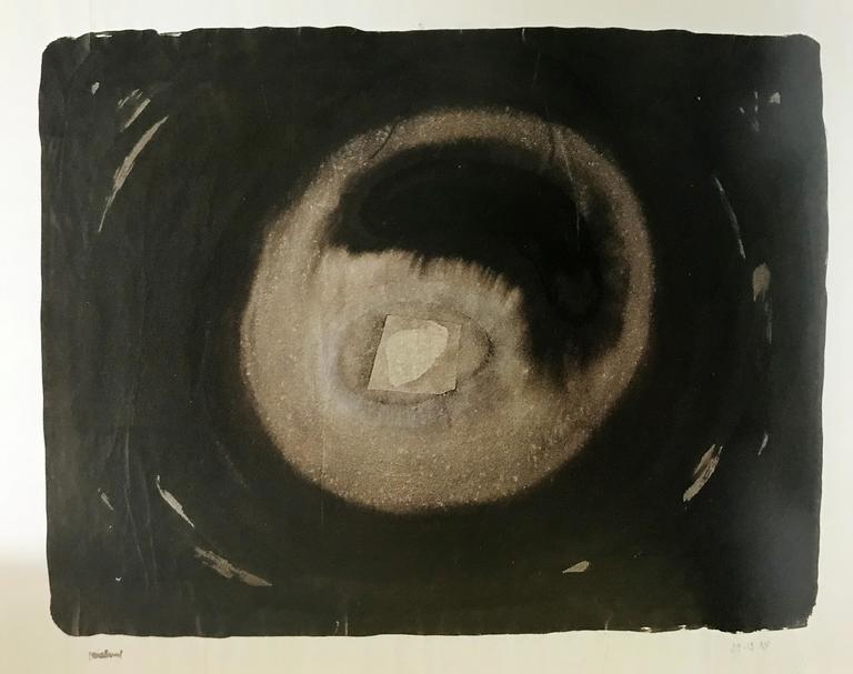 Catalogue raisonné de Robert Malaval : forme ovoïde sur fond noir