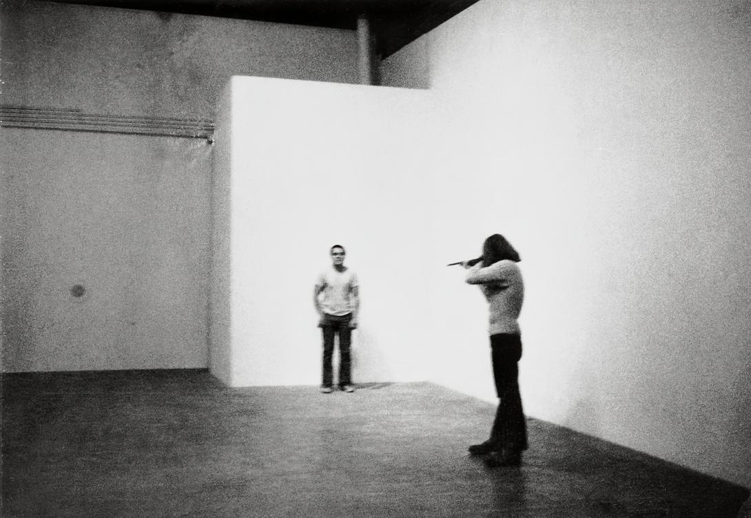 Chris Burden, action Shoot, 1971