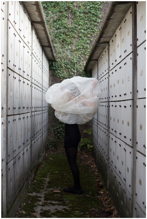 Barbara carnevale, photographie de la série indigente, 2022, réalisée par la photographhe Laetitia Boucherel