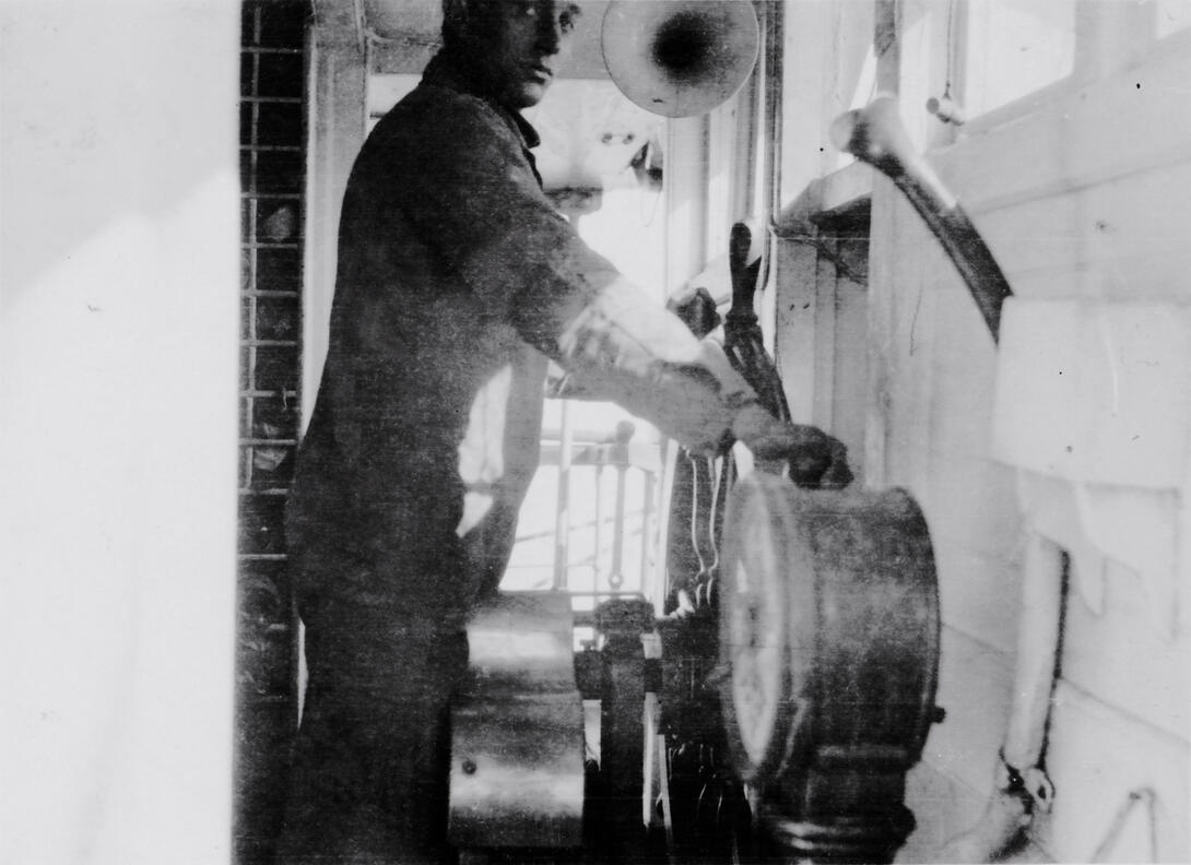 Van Poe à la barre en 1926
