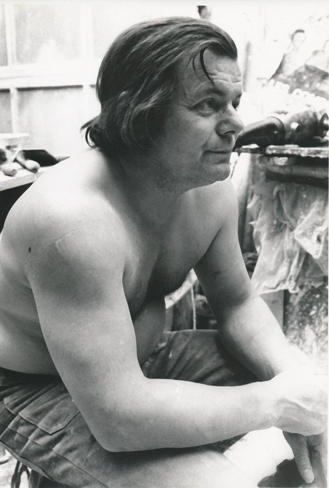 Portrait dans l'atelier circa 1975 - 3