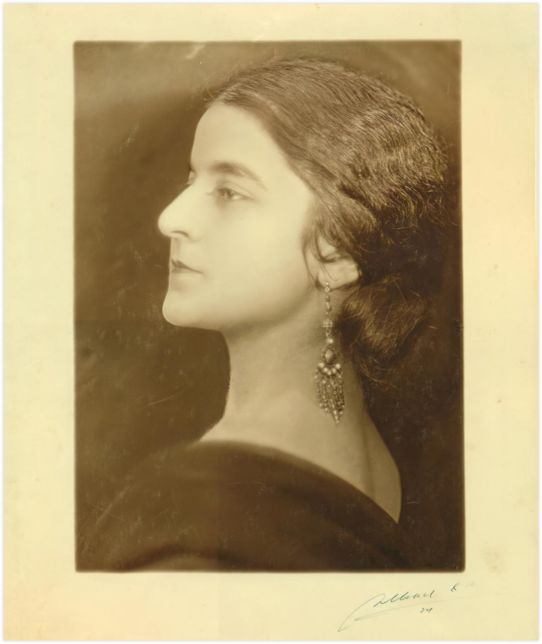 21 Daria profil 1924 Photo Alban Alexandrie