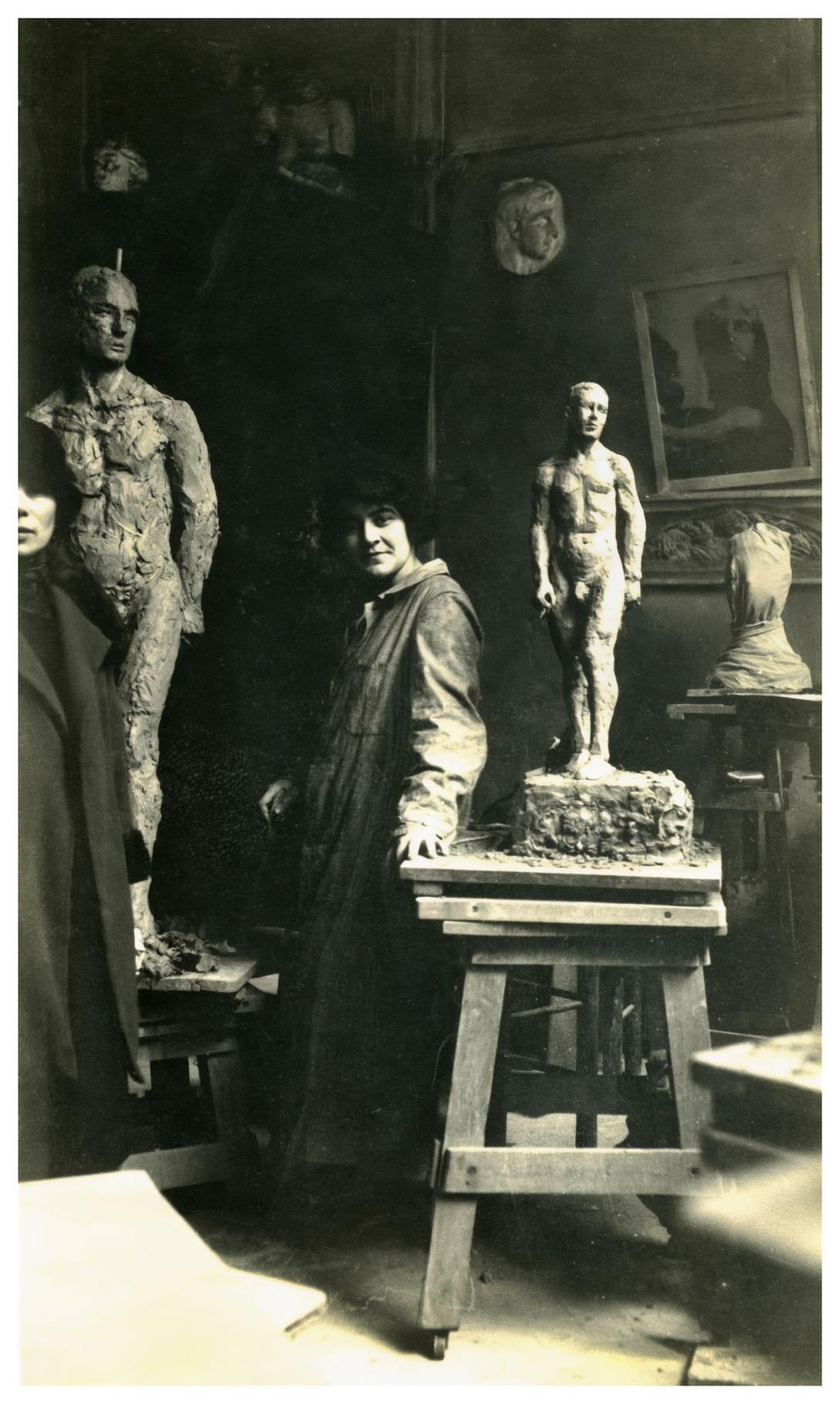 Dans l'atelier de la Grande Chaumière-2 Photographe anonyme