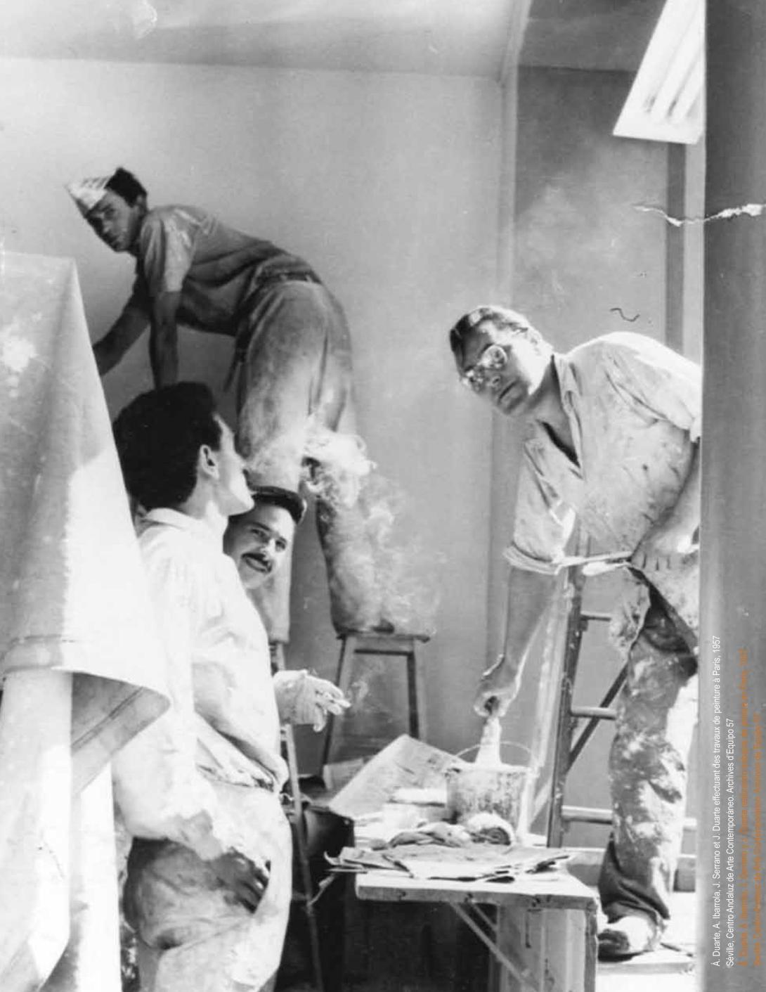 Duarte, Ibarrola, Serrano effectuant des travaux à Paris, 1957